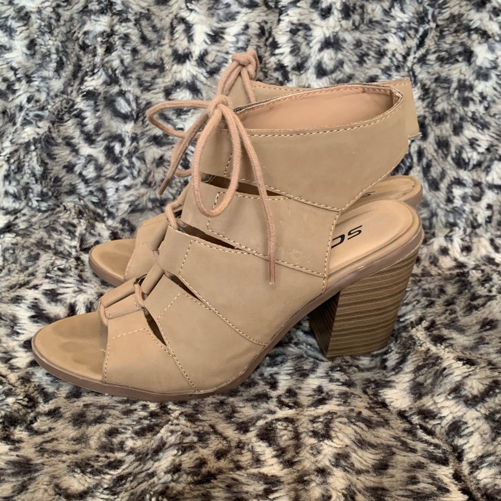 Open toe block heels